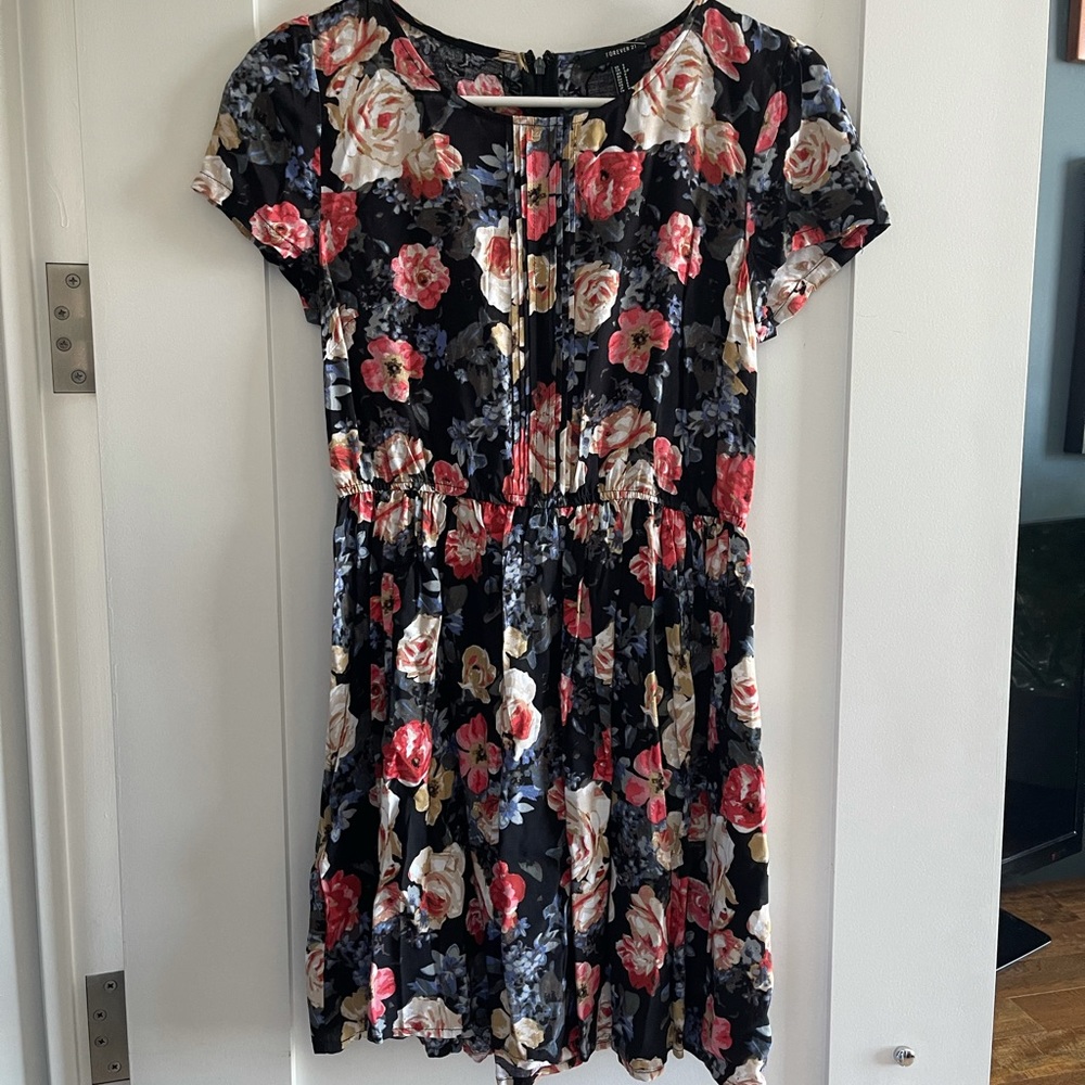 Forever 21 floral knee length dress S